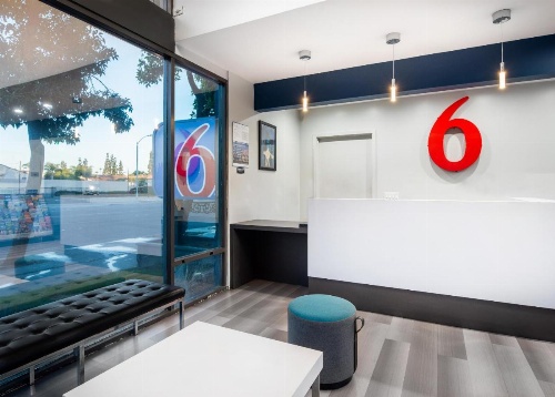 Motel 6 Anaheim - Convention Center image 11