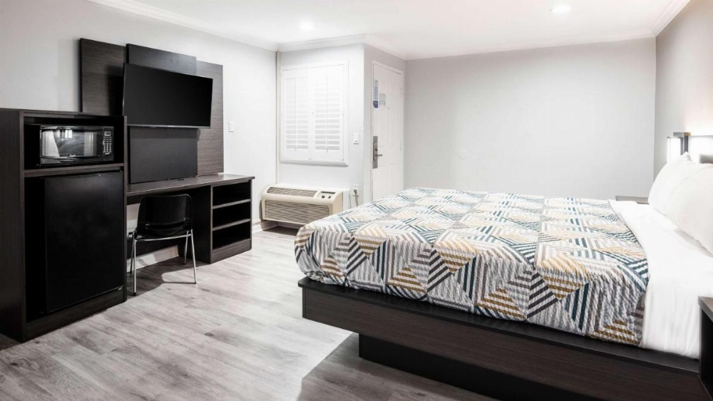 Room image 2